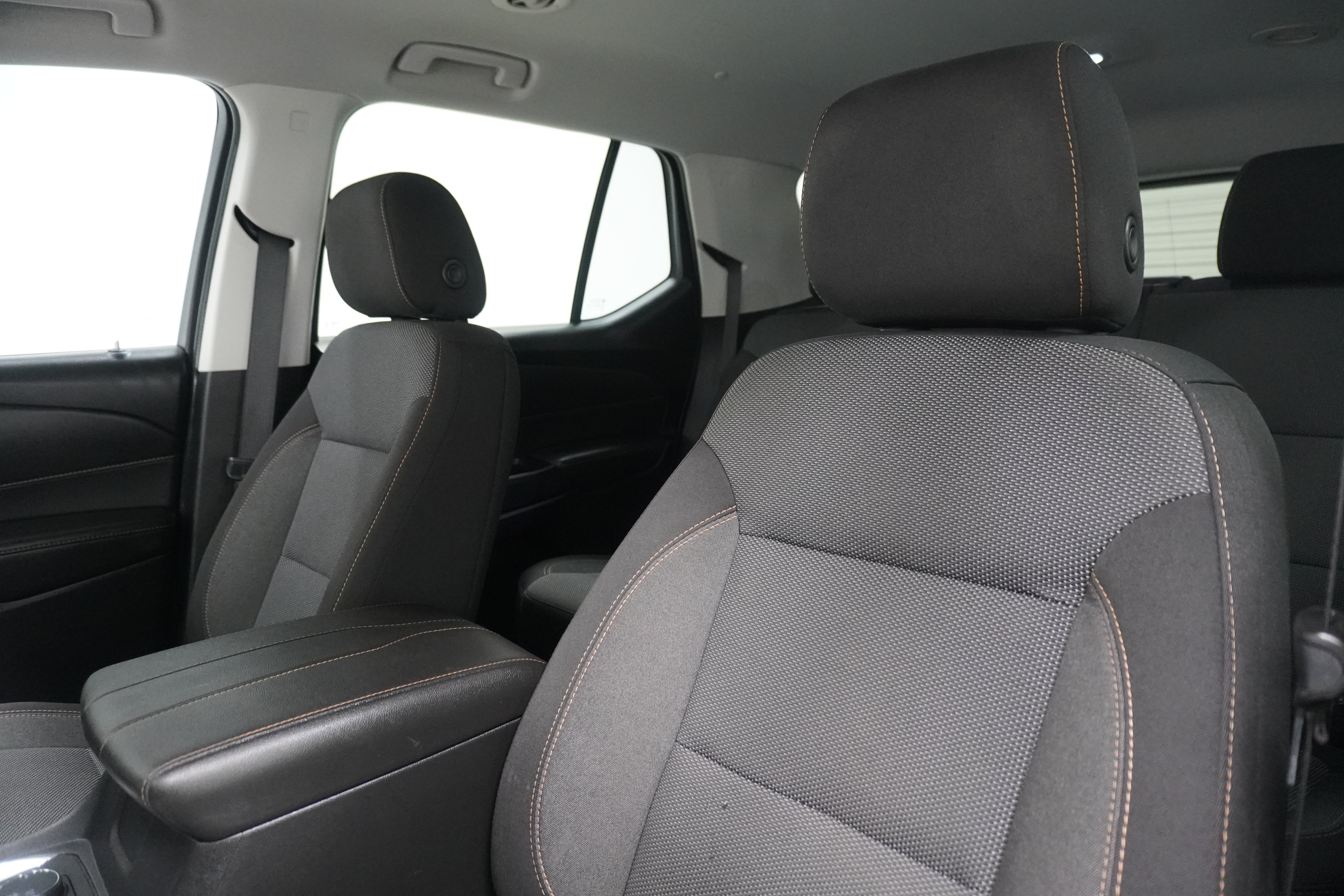 Used 2020 Chevrolet Traverse LT FWD image 10