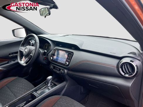 Used 2022 Nissan Kicks SR image 33