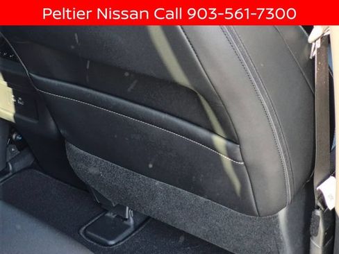 Certified 2024 Nissan Pathfinder SL w/ SL Premium Package FWD image 18