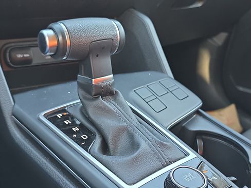 Used 2024 Kia Sportage LX image 19