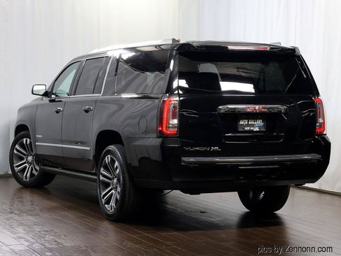 Used 2018 GMC Yukon XL Denali w/ Denali Ultimate Package AWD/4WD image 9