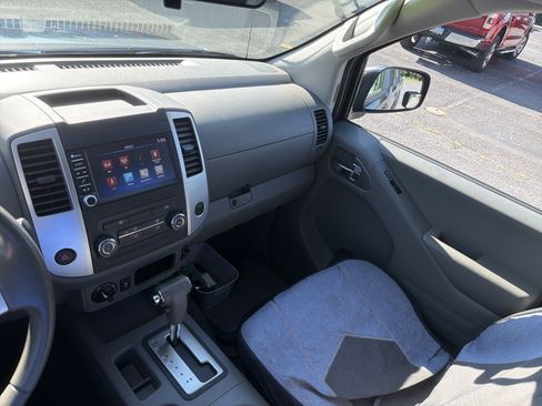 Used 2019 Nissan Frontier SV AWD/4WD image 23