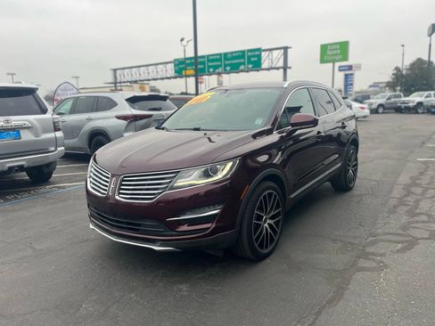 Used 2017 Lincoln MKC Select w/ Select Plus Package image 3