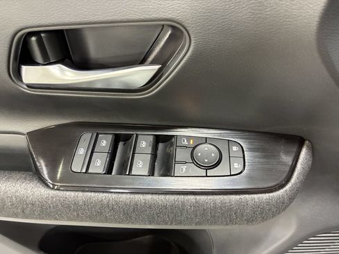 New 2027 Nissan Kicks SV w/ Cold Weather Package FWD image 26