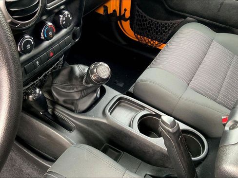 Used 2012 Jeep Wrangler Sport AWD/4WD image 17