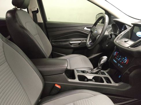 Used 2019 Ford Escape SE FWD image 21