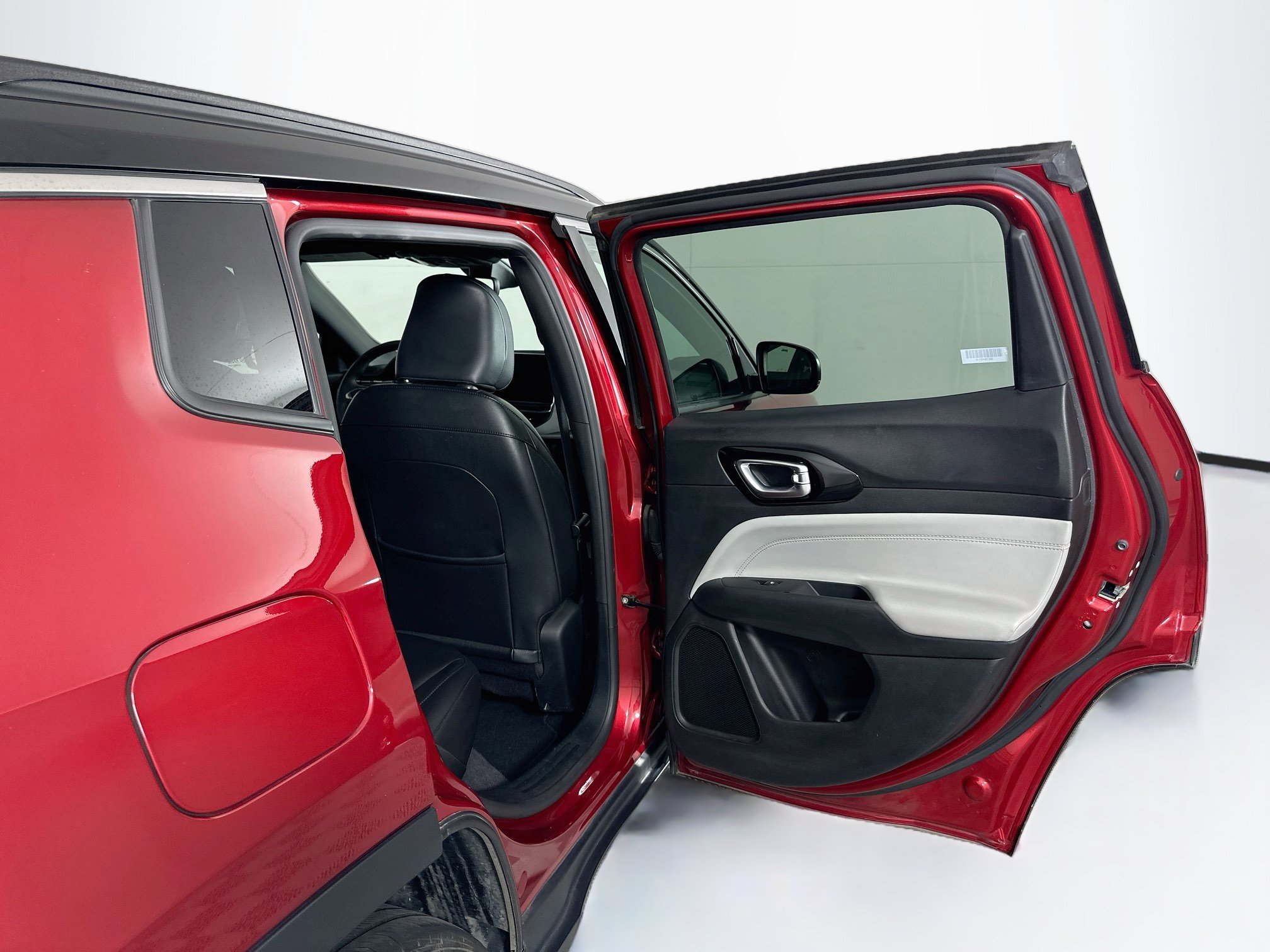 Used 2025 Jeep Compass Limited AWD/4WD image 28