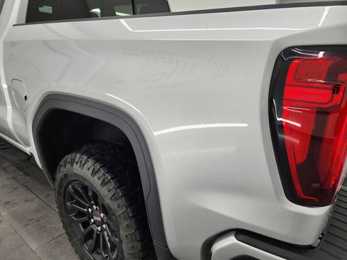 Used 2022 GMC Sierra 1500 AT4X image 37