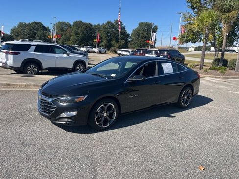 Used 2024 Chevrolet Malibu LT image 3