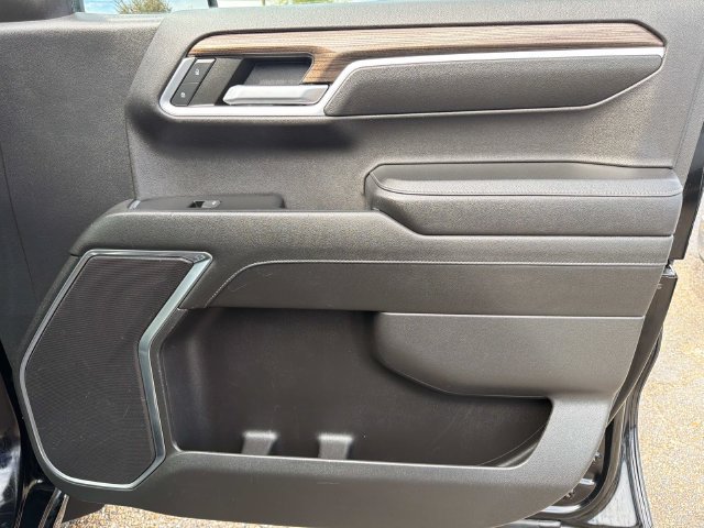 Used 2022 Chevrolet Silverado 1500 LT w/ Protection Package RWD image 16