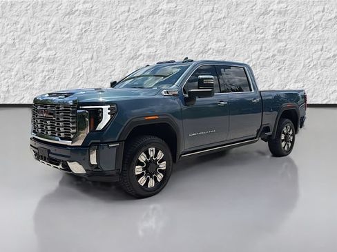 Used 2024 GMC Sierra 2500 Denali w/ Denali Reserve Package AWD/4WD image 7