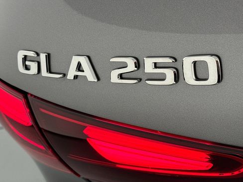 New 2026 Mercedes-Benz GLA 250 image 8