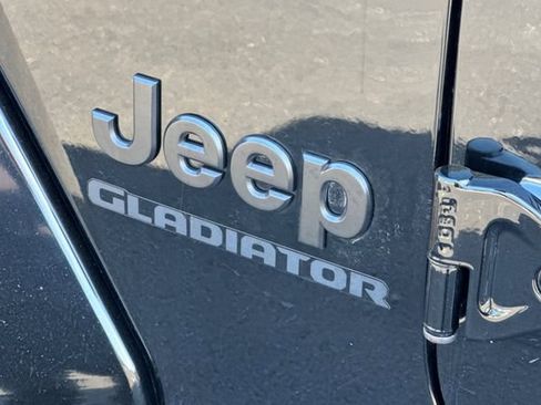 Used 2022 Jeep Gladiator Sport AWD/4WD image 50