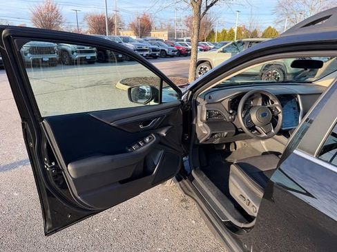 Used 2022 Subaru Outback Premium image 10