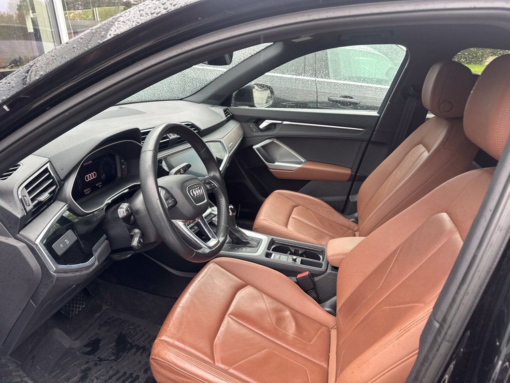 Used 2020 Audi Q3 2.0T Premium Plus w/ Premium Plus Package AWD/4WD image 10