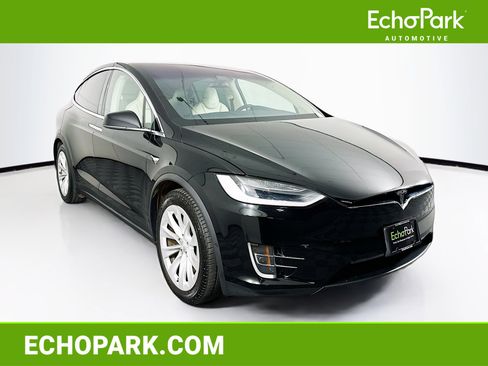 Used 2019 Tesla Model X 75D image 1