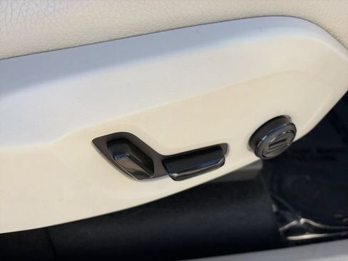 Used 2023 Volvo XC90 B5 Core w/ Protection Package Premier AWD/4WD image 12