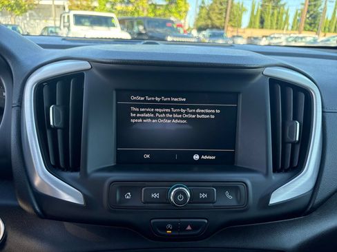 Used 2024 GMC Terrain SLE FWD image 19