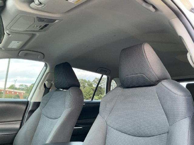 Used 2021 Toyota RAV4 LE FWD image 22