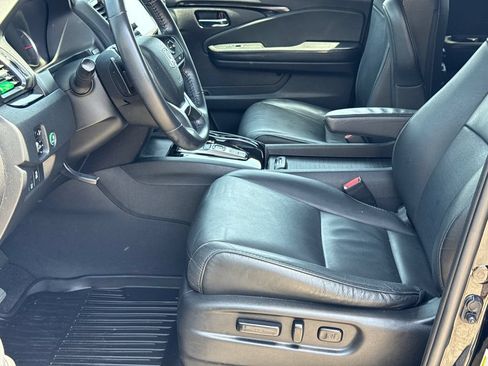 Used 2020 Honda Pilot Touring image 9
