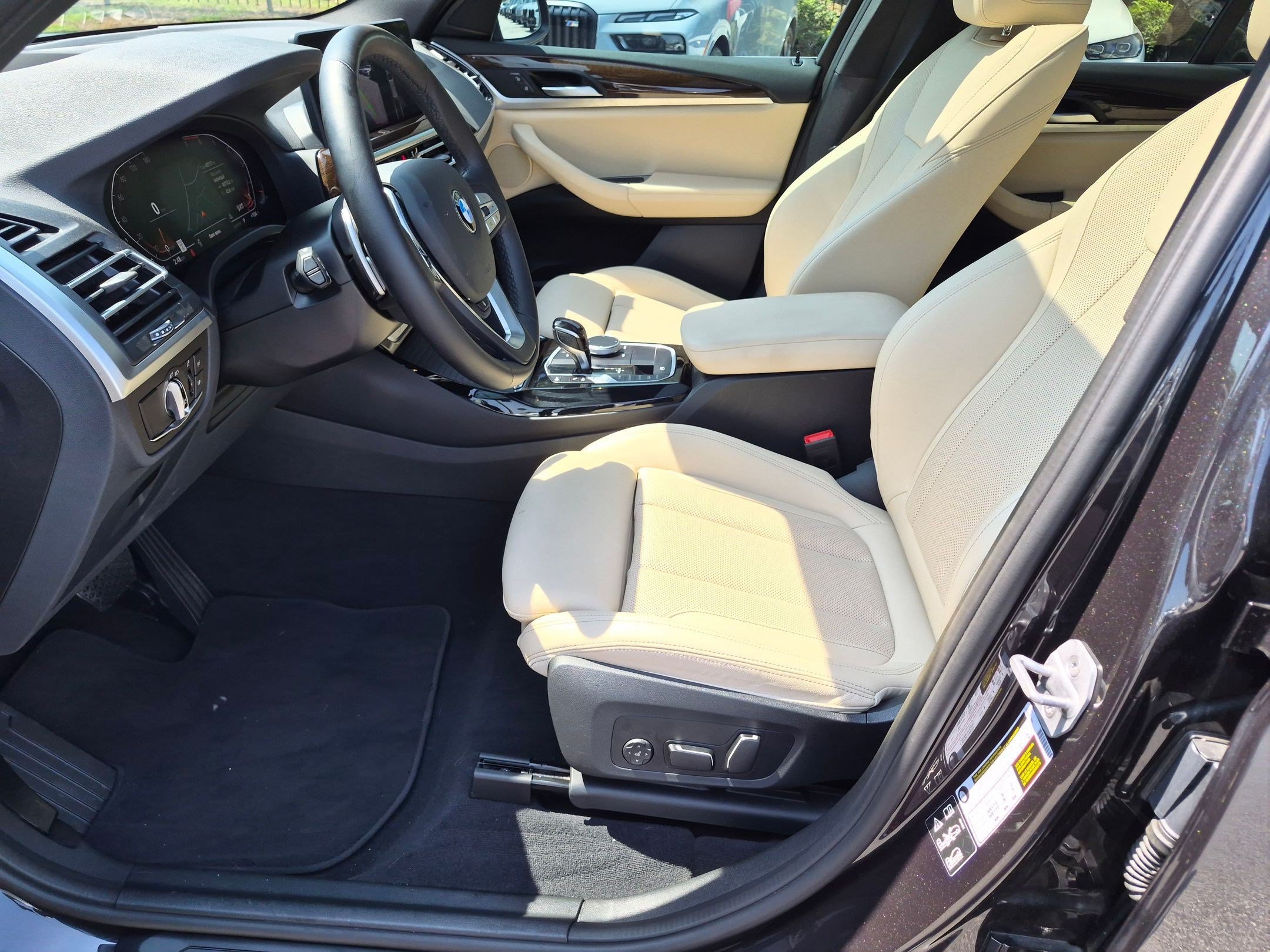Used 2024 BMW X3 xDrive30i w/ Premium Package w/ZPA AWD/4WD image 14