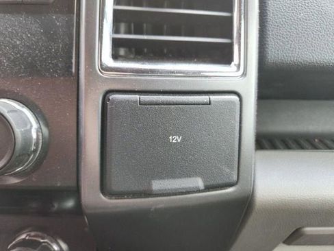 Used 2015 Ford F150 XLT image 30