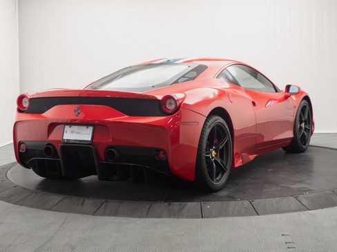 Used 2015 Ferrari 458 Speciale Coupe RWD image 3