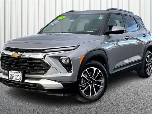 Used 2024 Chevrolet TrailBlazer LT w/ Driver Confidence Package image 20