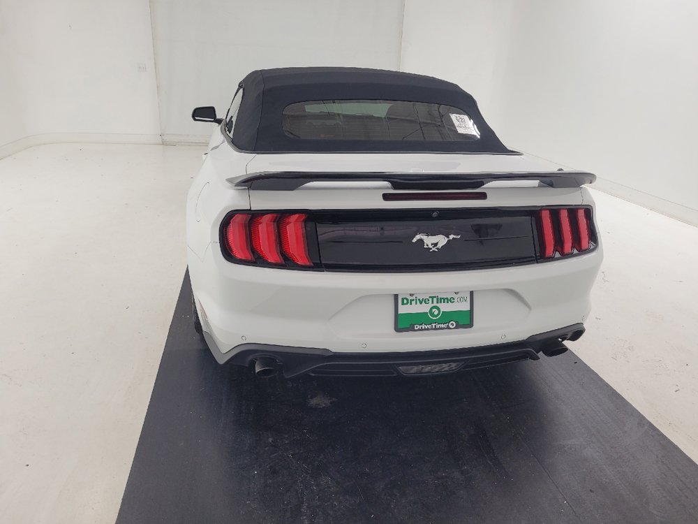 Used 2021 Ford Mustang Premium RWD image 6