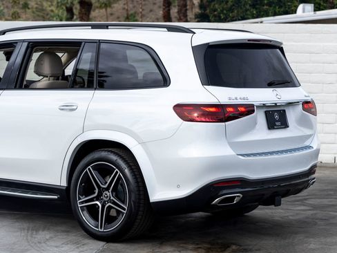 Used 2026 Mercedes-Benz GLS 450 4MATIC image 8