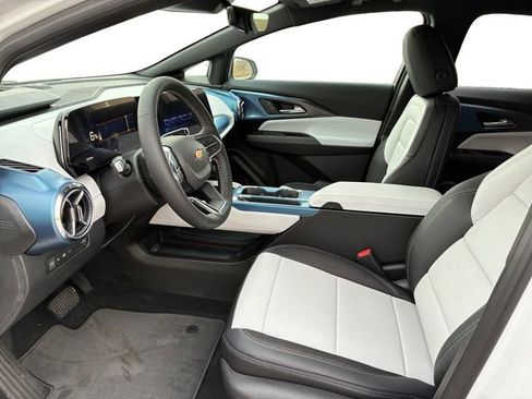 New 2026 Chevrolet Equinox EV LT image 11