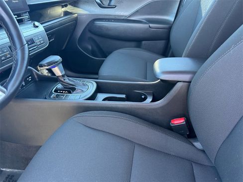 Used 2025 Hyundai Kona SEL image 28