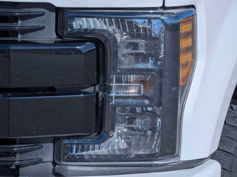 Used 2019 Ford F350 Lariat AWD/4WD image 10