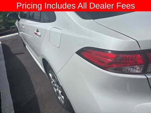 Used 2025 Toyota Corolla LE FWD image 16