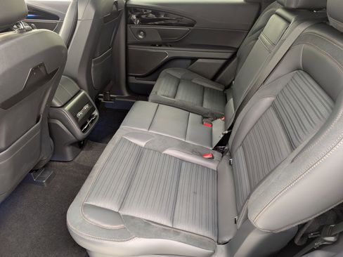 Used 2024 Lincoln Nautilus Reserve w/ Equipment Group 202A image 27