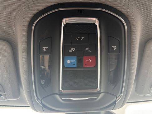 Used 2022 Jeep Grand Cherokee L Limited image 29