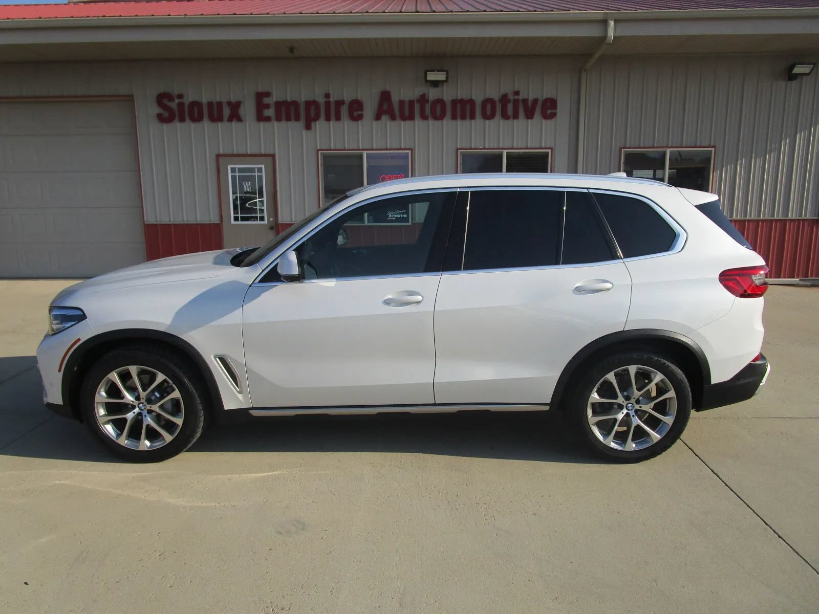 Used 2020 BMW X5 xDrive40i w/ Convenience Package AWD/4WD image 4