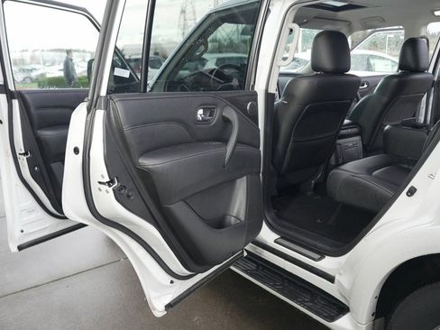 Used 2024 INFINITI QX80 Luxe image 23