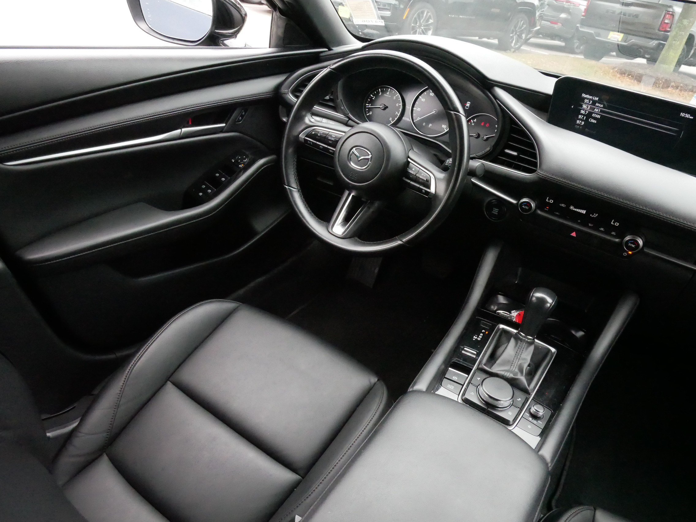 Used 2024 MAZDA MAZDA3 s FWD image 9