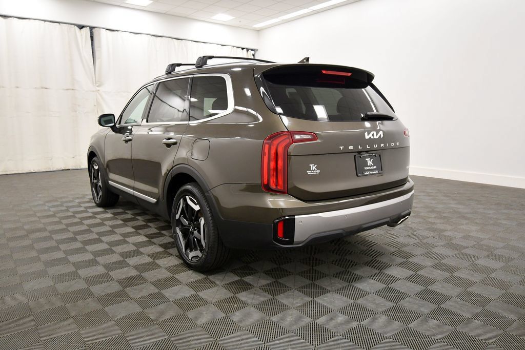 Certified 2025 Kia Telluride S AWD/4WD image 5