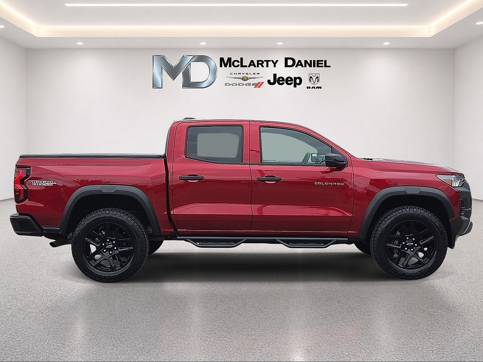Used 2024 Chevrolet Colorado Trail Boss w/ Advanced Trailering Package AWD/4WD image 6