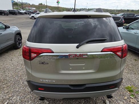 Used 2017 GMC Acadia SLT image 5