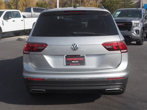 Used 2020 Volkswagen Tiguan SE image 6