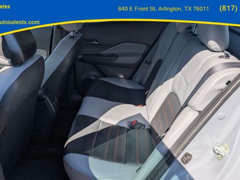 Used 2023 Nissan Kicks SR w/ SR Premium Package FWD image 11