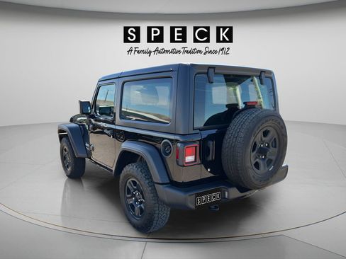Used 2019 Jeep Wrangler Sport AWD/4WD image 3