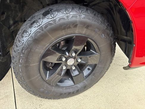 Used 2017 RAM 1500 Express image 17