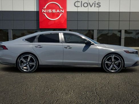 Used 2023 Honda Accord Sport image 9