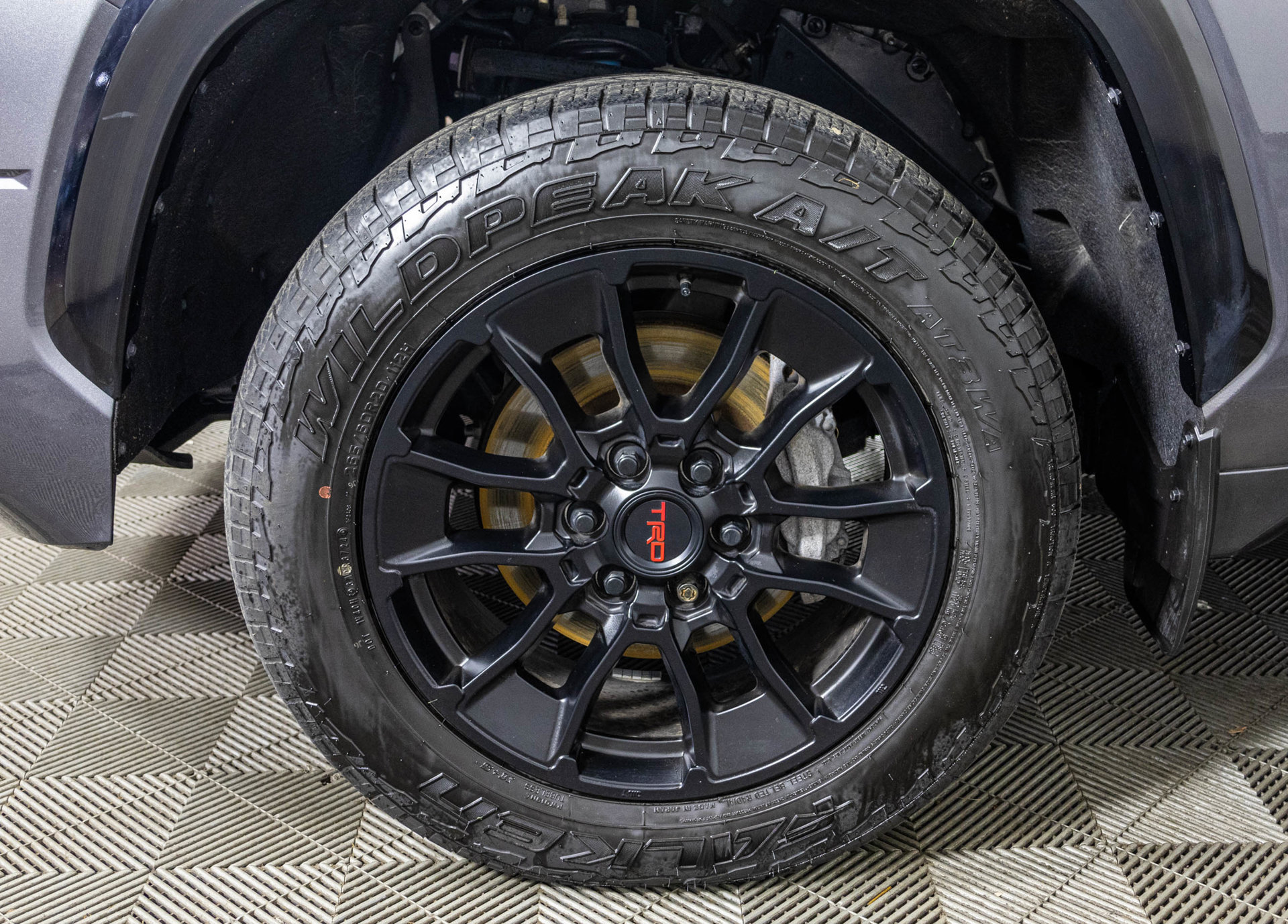 Used 2025 Toyota Tundra Platinum w/ TRD Off-Road Package AWD/4WD image 49