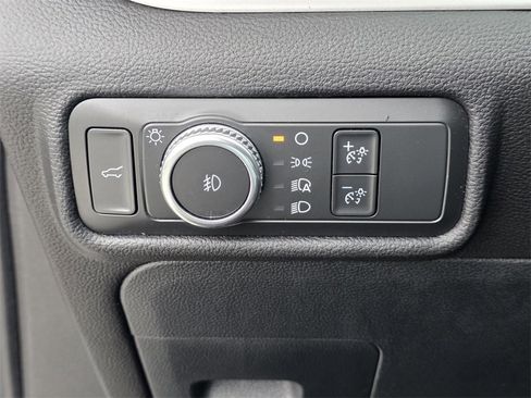 Used 2021 Ford Explorer XLT w/ Equipment Group 202A image 32