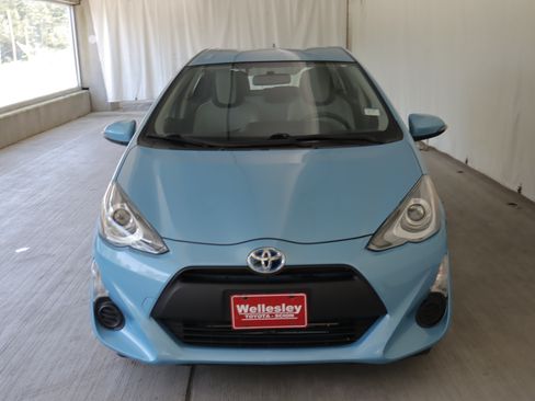 Used 2015 Toyota Prius C One FWD image 3